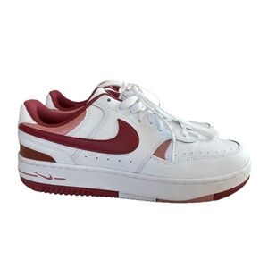 Nike Women's Gamma Force Shoes